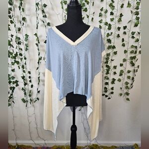 NWOT POL Oversized Blue and Cream V-Neck Asymmetrical Short Sleeve Contrast Top